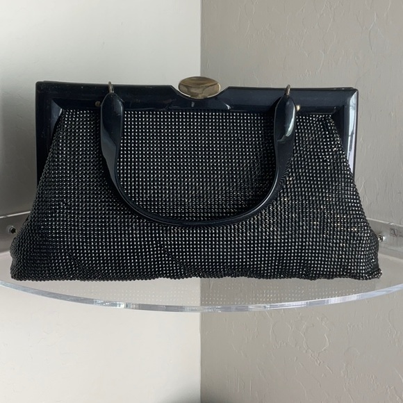 Whiting & Davis Black & Gold Undertone Mesh Handbag - Picture 4 of 13